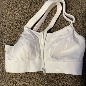 She Fit adjustable sports bra
